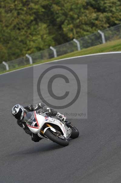 Motorcycle action photographs;Trackday digital images;cadwell;cadwell park photographs;event digital images;eventdigitalimages;motor racing louth lincolnshire;no limits trackdays;peter wileman photography;trackday;trackday photos