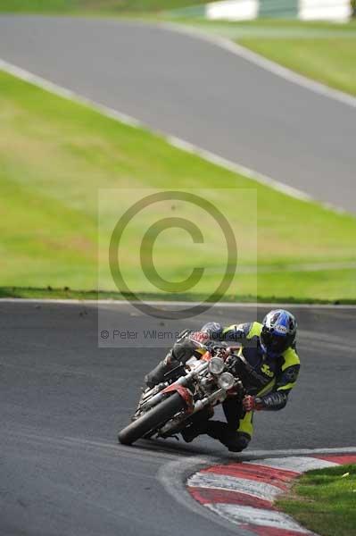 Motorcycle action photographs;Trackday digital images;cadwell;cadwell park photographs;event digital images;eventdigitalimages;motor racing louth lincolnshire;no limits trackdays;peter wileman photography;trackday;trackday photos