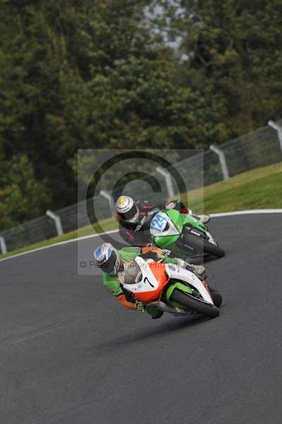 Motorcycle action photographs;Trackday digital images;cadwell;cadwell park photographs;event digital images;eventdigitalimages;motor racing louth lincolnshire;no limits trackdays;peter wileman photography;trackday;trackday photos
