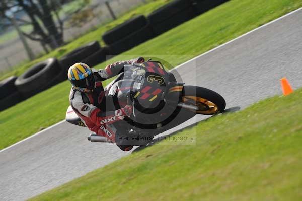Motorcycle action photographs;Trackday digital images;cadwell;cadwell park photographs;event digital images;eventdigitalimages;motor racing louth lincolnshire;no limits trackdays;peter wileman photography;trackday;trackday photos