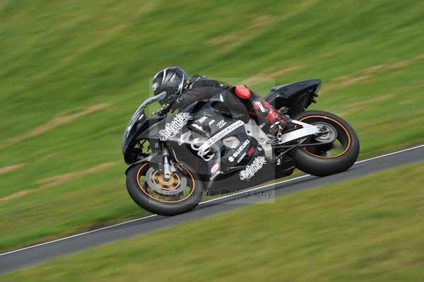 Motorcycle action photographs;Trackday digital images;cadwell;cadwell park photographs;event digital images;eventdigitalimages;motor racing louth lincolnshire;no limits trackdays;peter wileman photography;trackday;trackday photos
