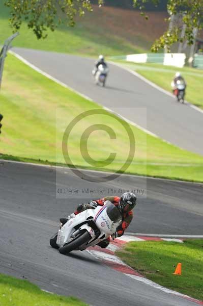 Motorcycle action photographs;Trackday digital images;cadwell;cadwell park photographs;event digital images;eventdigitalimages;motor racing louth lincolnshire;no limits trackdays;peter wileman photography;trackday;trackday photos
