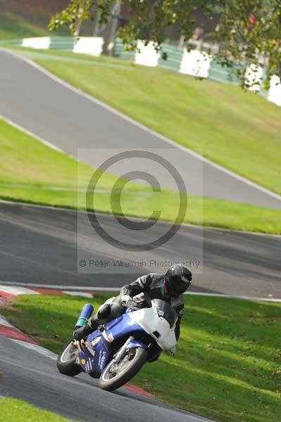 Motorcycle action photographs;Trackday digital images;cadwell;cadwell park photographs;event digital images;eventdigitalimages;motor racing louth lincolnshire;no limits trackdays;peter wileman photography;trackday;trackday photos