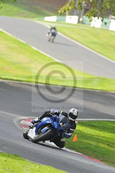 Motorcycle action photographs;Trackday digital images;cadwell;cadwell park photographs;event digital images;eventdigitalimages;motor racing louth lincolnshire;no limits trackdays;peter wileman photography;trackday;trackday photos