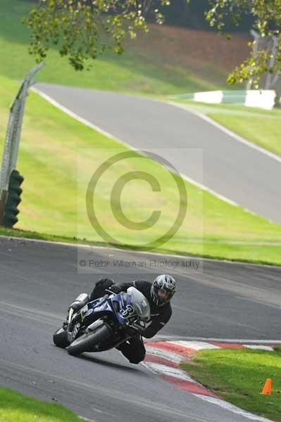 Motorcycle action photographs;Trackday digital images;cadwell;cadwell park photographs;event digital images;eventdigitalimages;motor racing louth lincolnshire;no limits trackdays;peter wileman photography;trackday;trackday photos