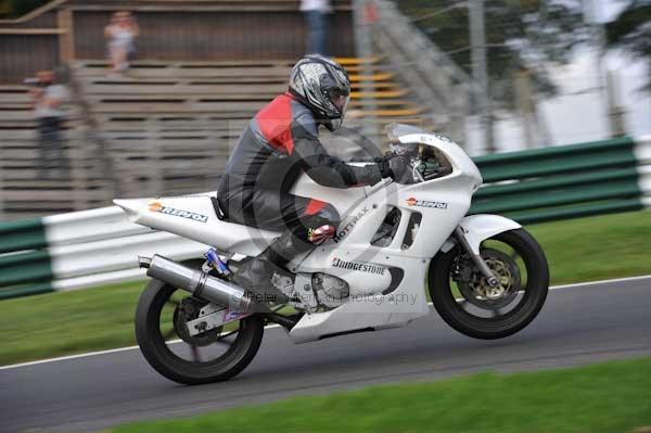 Motorcycle action photographs;Trackday digital images;cadwell;cadwell park photographs;event digital images;eventdigitalimages;motor racing louth lincolnshire;no limits trackdays;peter wileman photography;trackday;trackday photos
