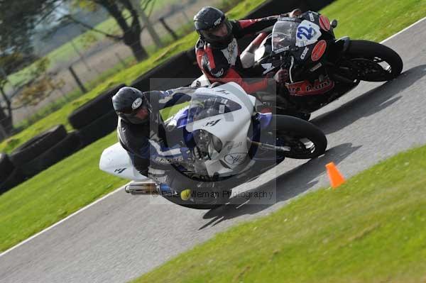 Motorcycle action photographs;Trackday digital images;cadwell;cadwell park photographs;event digital images;eventdigitalimages;motor racing louth lincolnshire;no limits trackdays;peter wileman photography;trackday;trackday photos