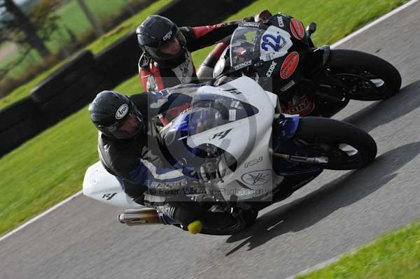 Motorcycle action photographs;Trackday digital images;cadwell;cadwell park photographs;event digital images;eventdigitalimages;motor racing louth lincolnshire;no limits trackdays;peter wileman photography;trackday;trackday photos