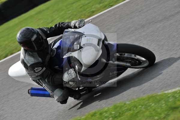 Motorcycle action photographs;Trackday digital images;cadwell;cadwell park photographs;event digital images;eventdigitalimages;motor racing louth lincolnshire;no limits trackdays;peter wileman photography;trackday;trackday photos