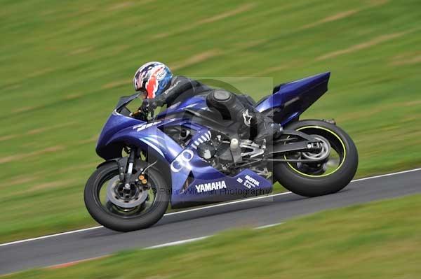 Motorcycle action photographs;Trackday digital images;cadwell;cadwell park photographs;event digital images;eventdigitalimages;motor racing louth lincolnshire;no limits trackdays;peter wileman photography;trackday;trackday photos
