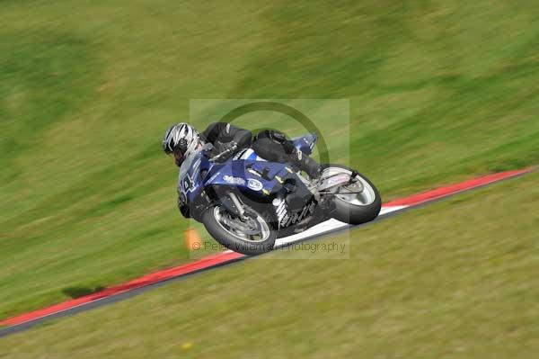 Motorcycle action photographs;Trackday digital images;cadwell;cadwell park photographs;event digital images;eventdigitalimages;motor racing louth lincolnshire;no limits trackdays;peter wileman photography;trackday;trackday photos