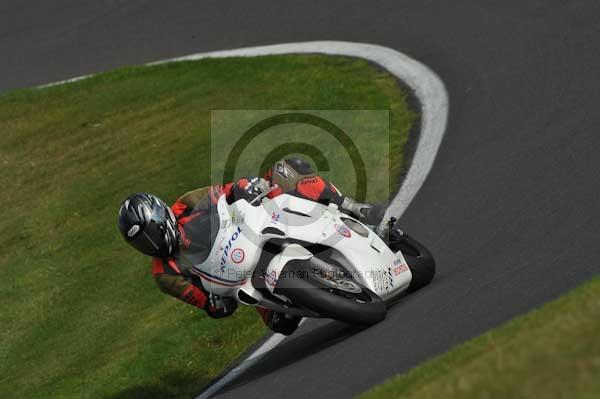 Motorcycle action photographs;Trackday digital images;cadwell;cadwell park photographs;event digital images;eventdigitalimages;motor racing louth lincolnshire;no limits trackdays;peter wileman photography;trackday;trackday photos