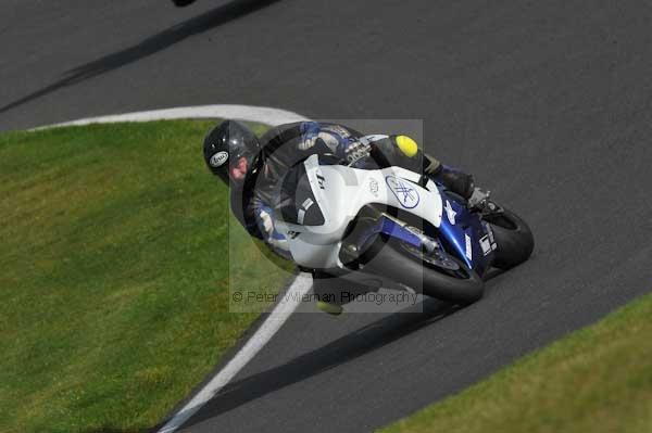 Motorcycle action photographs;Trackday digital images;cadwell;cadwell park photographs;event digital images;eventdigitalimages;motor racing louth lincolnshire;no limits trackdays;peter wileman photography;trackday;trackday photos