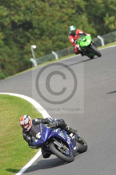 Motorcycle action photographs;Trackday digital images;cadwell;cadwell park photographs;event digital images;eventdigitalimages;motor racing louth lincolnshire;no limits trackdays;peter wileman photography;trackday;trackday photos
