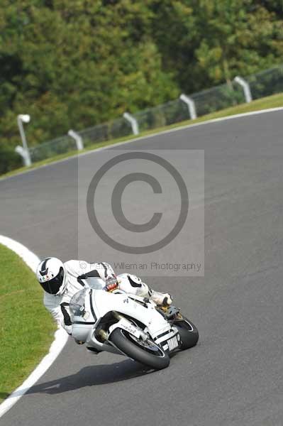 Motorcycle action photographs;Trackday digital images;cadwell;cadwell park photographs;event digital images;eventdigitalimages;motor racing louth lincolnshire;no limits trackdays;peter wileman photography;trackday;trackday photos