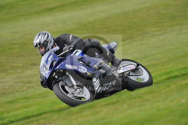 Motorcycle action photographs;Trackday digital images;cadwell;cadwell park photographs;event digital images;eventdigitalimages;motor racing louth lincolnshire;no limits trackdays;peter wileman photography;trackday;trackday photos