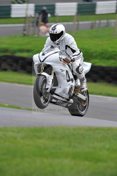Motorcycle action photographs;Trackday digital images;cadwell;cadwell park photographs;event digital images;eventdigitalimages;motor racing louth lincolnshire;no limits trackdays;peter wileman photography;trackday;trackday photos