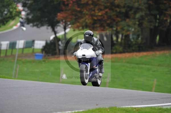 Motorcycle action photographs;Trackday digital images;cadwell;cadwell park photographs;event digital images;eventdigitalimages;motor racing louth lincolnshire;no limits trackdays;peter wileman photography;trackday;trackday photos