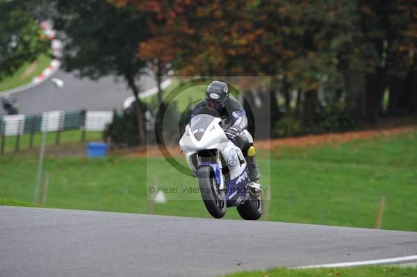 Motorcycle action photographs;Trackday digital images;cadwell;cadwell park photographs;event digital images;eventdigitalimages;motor racing louth lincolnshire;no limits trackdays;peter wileman photography;trackday;trackday photos