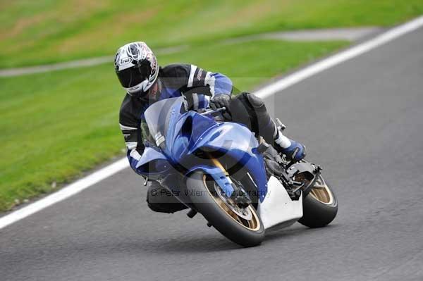Motorcycle action photographs;Trackday digital images;cadwell;cadwell park photographs;event digital images;eventdigitalimages;motor racing louth lincolnshire;no limits trackdays;peter wileman photography;trackday;trackday photos