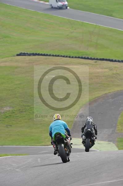 Motorcycle action photographs;Trackday digital images;cadwell;cadwell park photographs;event digital images;eventdigitalimages;motor racing louth lincolnshire;no limits trackdays;peter wileman photography;trackday;trackday photos