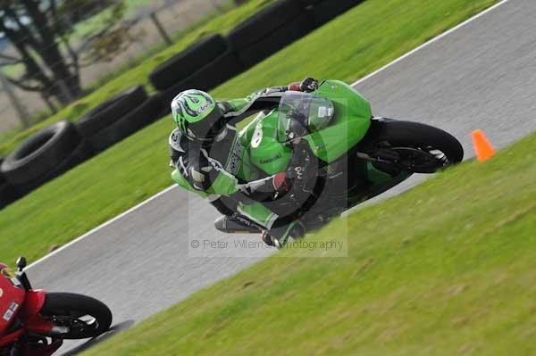 Motorcycle action photographs;Trackday digital images;cadwell;cadwell park photographs;event digital images;eventdigitalimages;motor racing louth lincolnshire;no limits trackdays;peter wileman photography;trackday;trackday photos