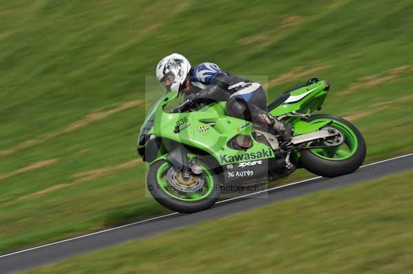 Motorcycle action photographs;Trackday digital images;cadwell;cadwell park photographs;event digital images;eventdigitalimages;motor racing louth lincolnshire;no limits trackdays;peter wileman photography;trackday;trackday photos