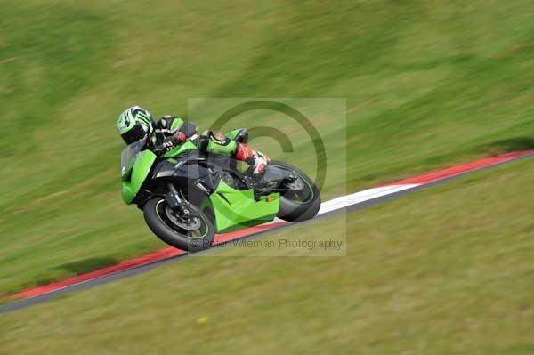 Motorcycle action photographs;Trackday digital images;cadwell;cadwell park photographs;event digital images;eventdigitalimages;motor racing louth lincolnshire;no limits trackdays;peter wileman photography;trackday;trackday photos