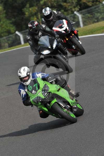 Motorcycle action photographs;Trackday digital images;cadwell;cadwell park photographs;event digital images;eventdigitalimages;motor racing louth lincolnshire;no limits trackdays;peter wileman photography;trackday;trackday photos