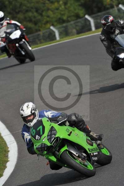 Motorcycle action photographs;Trackday digital images;cadwell;cadwell park photographs;event digital images;eventdigitalimages;motor racing louth lincolnshire;no limits trackdays;peter wileman photography;trackday;trackday photos