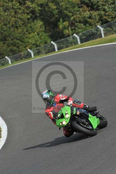 Motorcycle action photographs;Trackday digital images;cadwell;cadwell park photographs;event digital images;eventdigitalimages;motor racing louth lincolnshire;no limits trackdays;peter wileman photography;trackday;trackday photos