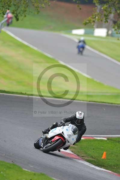 Motorcycle action photographs;Trackday digital images;cadwell;cadwell park photographs;event digital images;eventdigitalimages;motor racing louth lincolnshire;no limits trackdays;peter wileman photography;trackday;trackday photos