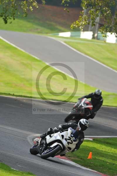 Motorcycle action photographs;Trackday digital images;cadwell;cadwell park photographs;event digital images;eventdigitalimages;motor racing louth lincolnshire;no limits trackdays;peter wileman photography;trackday;trackday photos