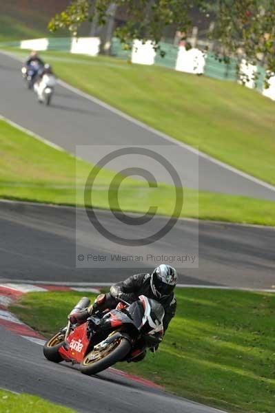 Motorcycle action photographs;Trackday digital images;cadwell;cadwell park photographs;event digital images;eventdigitalimages;motor racing louth lincolnshire;no limits trackdays;peter wileman photography;trackday;trackday photos