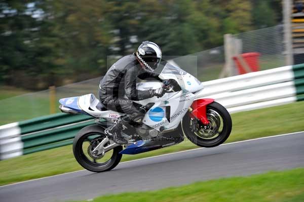 Motorcycle action photographs;Trackday digital images;cadwell;cadwell park photographs;event digital images;eventdigitalimages;motor racing louth lincolnshire;no limits trackdays;peter wileman photography;trackday;trackday photos