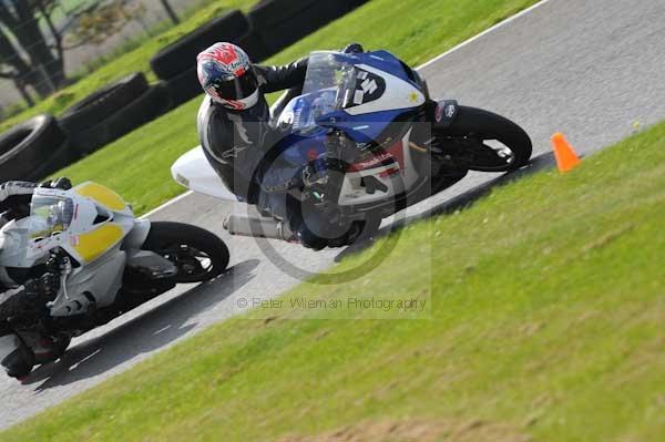 Motorcycle action photographs;Trackday digital images;cadwell;cadwell park photographs;event digital images;eventdigitalimages;motor racing louth lincolnshire;no limits trackdays;peter wileman photography;trackday;trackday photos