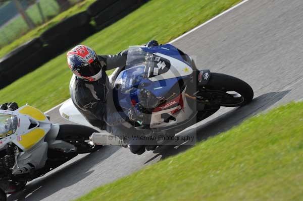 Motorcycle action photographs;Trackday digital images;cadwell;cadwell park photographs;event digital images;eventdigitalimages;motor racing louth lincolnshire;no limits trackdays;peter wileman photography;trackday;trackday photos
