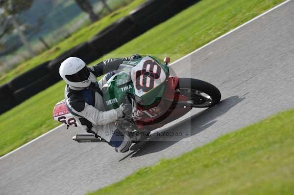 Motorcycle action photographs;Trackday digital images;cadwell;cadwell park photographs;event digital images;eventdigitalimages;motor racing louth lincolnshire;no limits trackdays;peter wileman photography;trackday;trackday photos