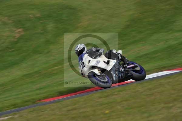 Motorcycle action photographs;Trackday digital images;cadwell;cadwell park photographs;event digital images;eventdigitalimages;motor racing louth lincolnshire;no limits trackdays;peter wileman photography;trackday;trackday photos