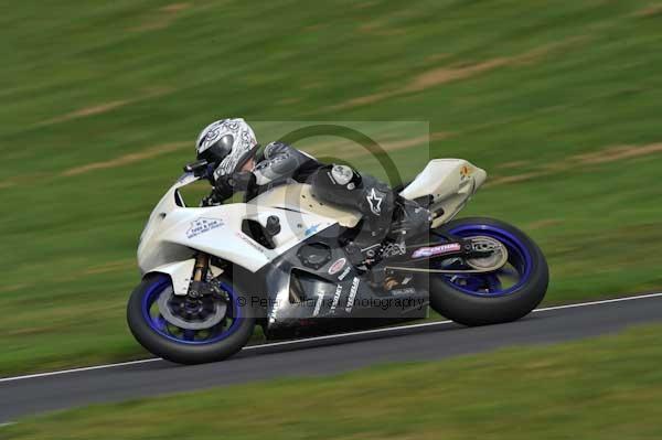 Motorcycle action photographs;Trackday digital images;cadwell;cadwell park photographs;event digital images;eventdigitalimages;motor racing louth lincolnshire;no limits trackdays;peter wileman photography;trackday;trackday photos