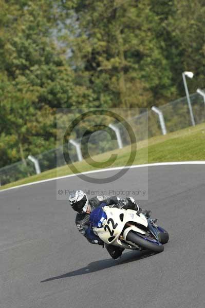 Motorcycle action photographs;Trackday digital images;cadwell;cadwell park photographs;event digital images;eventdigitalimages;motor racing louth lincolnshire;no limits trackdays;peter wileman photography;trackday;trackday photos