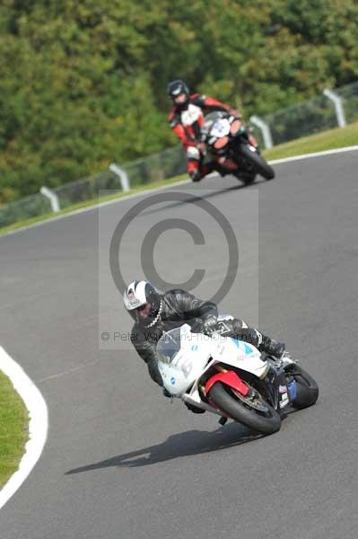Motorcycle action photographs;Trackday digital images;cadwell;cadwell park photographs;event digital images;eventdigitalimages;motor racing louth lincolnshire;no limits trackdays;peter wileman photography;trackday;trackday photos