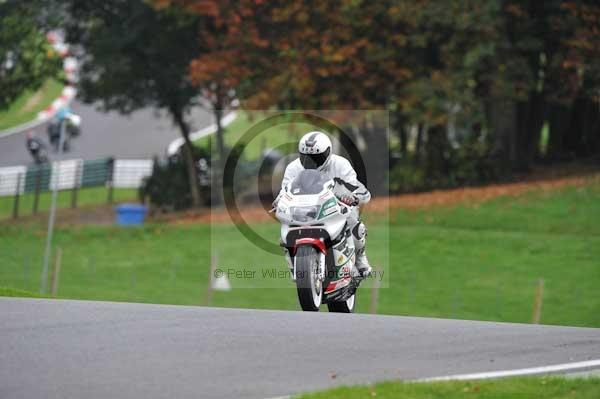Motorcycle action photographs;Trackday digital images;cadwell;cadwell park photographs;event digital images;eventdigitalimages;motor racing louth lincolnshire;no limits trackdays;peter wileman photography;trackday;trackday photos
