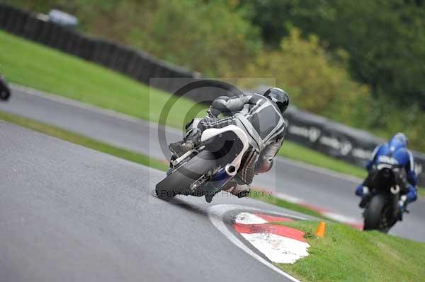Motorcycle action photographs;Trackday digital images;cadwell;cadwell park photographs;event digital images;eventdigitalimages;motor racing louth lincolnshire;no limits trackdays;peter wileman photography;trackday;trackday photos