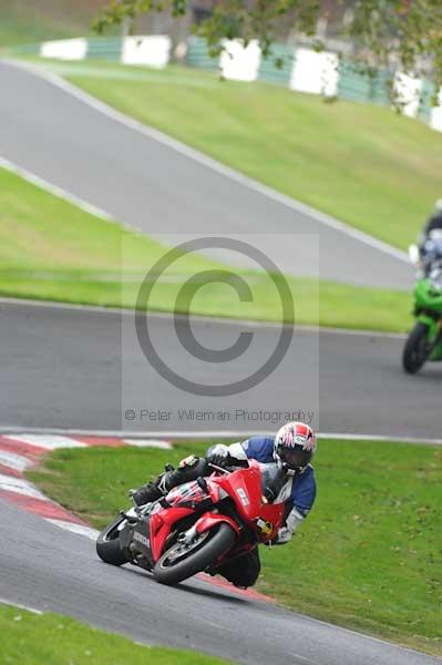 Motorcycle action photographs;Trackday digital images;cadwell;cadwell park photographs;event digital images;eventdigitalimages;motor racing louth lincolnshire;no limits trackdays;peter wileman photography;trackday;trackday photos