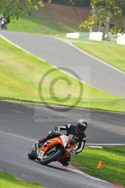 Motorcycle action photographs;Trackday digital images;cadwell;cadwell park photographs;event digital images;eventdigitalimages;motor racing louth lincolnshire;no limits trackdays;peter wileman photography;trackday;trackday photos