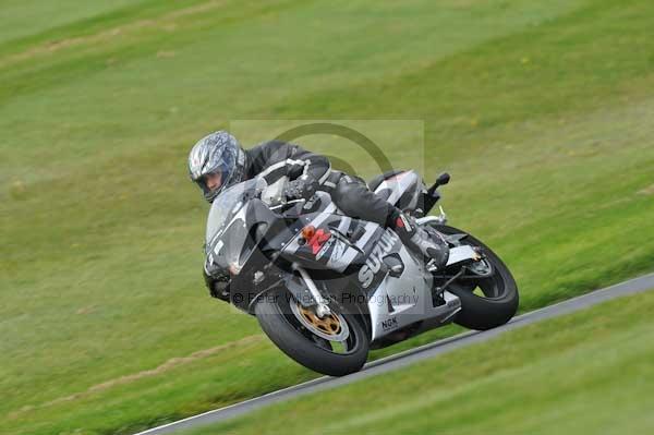 Motorcycle action photographs;Trackday digital images;cadwell;cadwell park photographs;event digital images;eventdigitalimages;motor racing louth lincolnshire;no limits trackdays;peter wileman photography;trackday;trackday photos