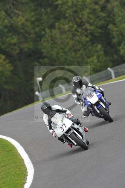 Motorcycle action photographs;Trackday digital images;cadwell;cadwell park photographs;event digital images;eventdigitalimages;motor racing louth lincolnshire;no limits trackdays;peter wileman photography;trackday;trackday photos