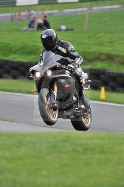 Motorcycle action photographs;Trackday digital images;cadwell;cadwell park photographs;event digital images;eventdigitalimages;motor racing louth lincolnshire;no limits trackdays;peter wileman photography;trackday;trackday photos