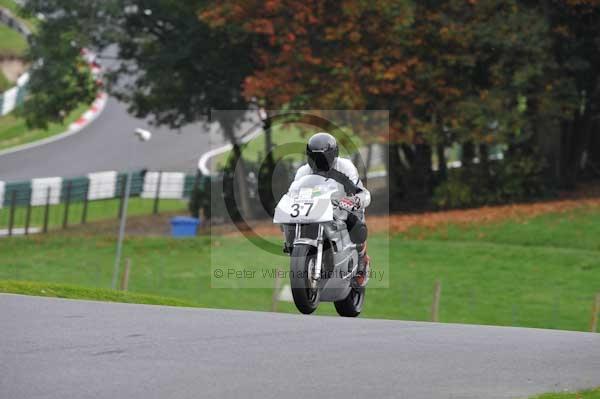 Motorcycle action photographs;Trackday digital images;cadwell;cadwell park photographs;event digital images;eventdigitalimages;motor racing louth lincolnshire;no limits trackdays;peter wileman photography;trackday;trackday photos